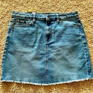 DKNY Jeans Mid rise denim skirt size 10